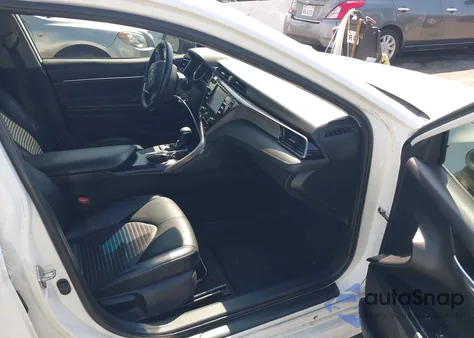 2020 Toyota Camry Se Nightshade Edition z USA, uszkodzony, nr VIN 4T1G11AK7LU323925